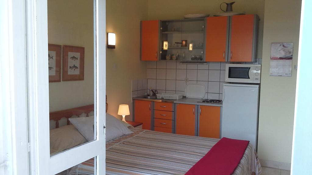 Apartments Anini Dvori Promajna Bagian luar foto